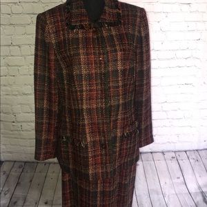 2-piece Sag Harbor suit